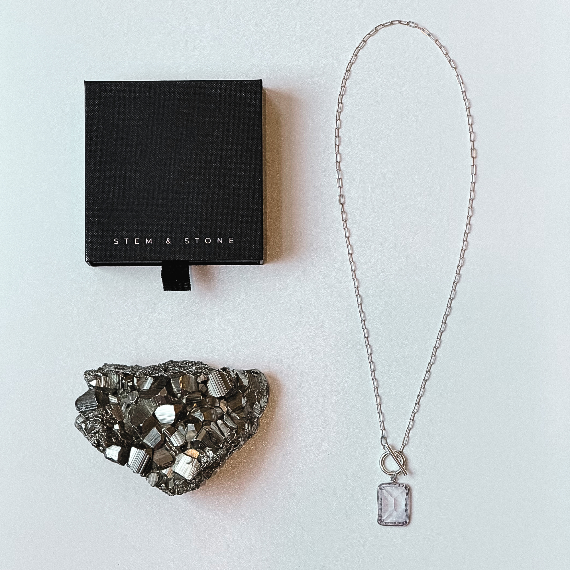 PINK AMETHYST PAPERCLIP CHAIN TOGGLE NECKLACE - My Store