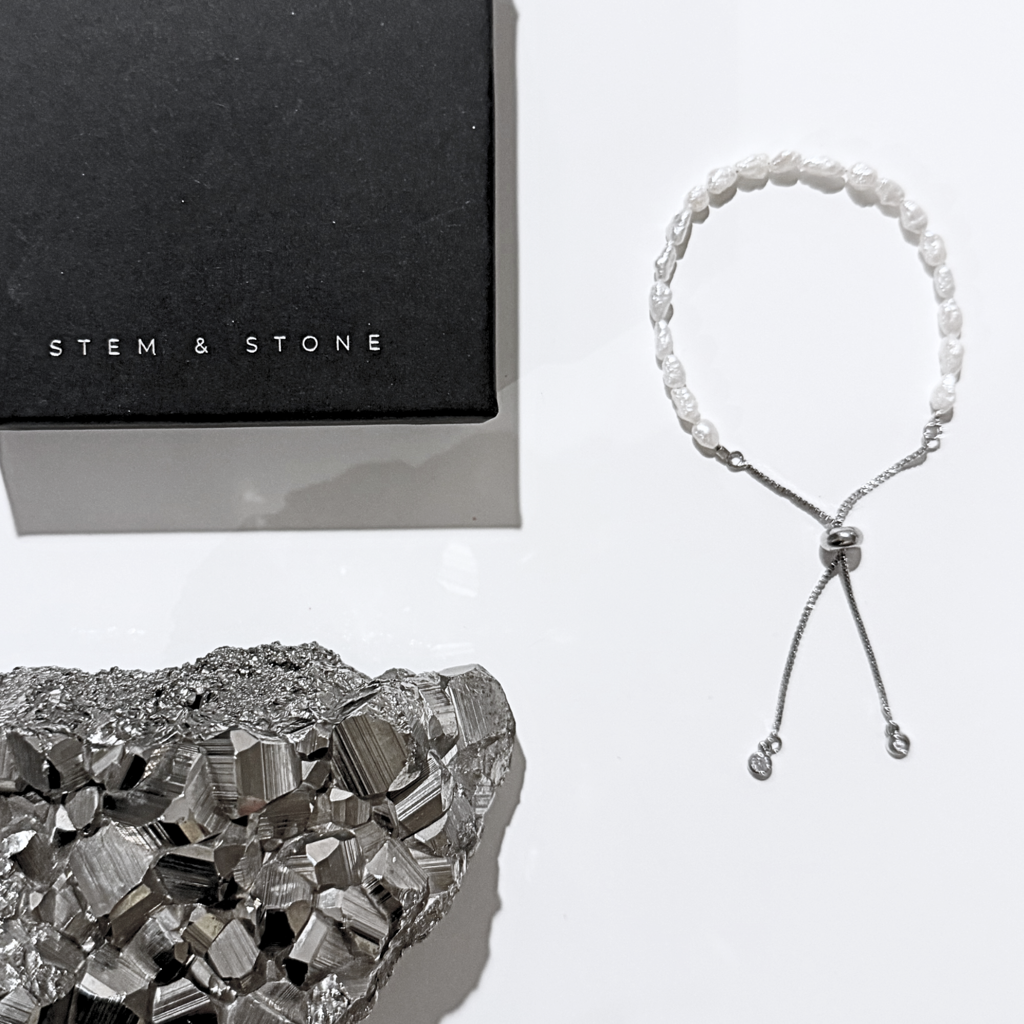 VINTAGE PEARL ADJUSTABLE BRACELET - My Store