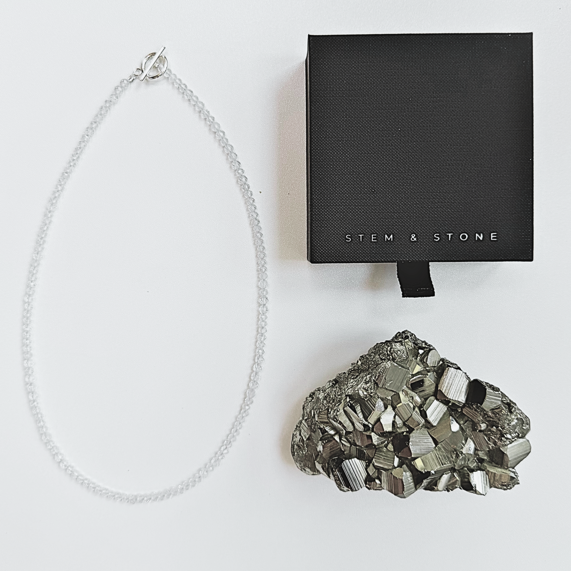 WHITE QUARTZ TOGGLE NECKLACE - My Store