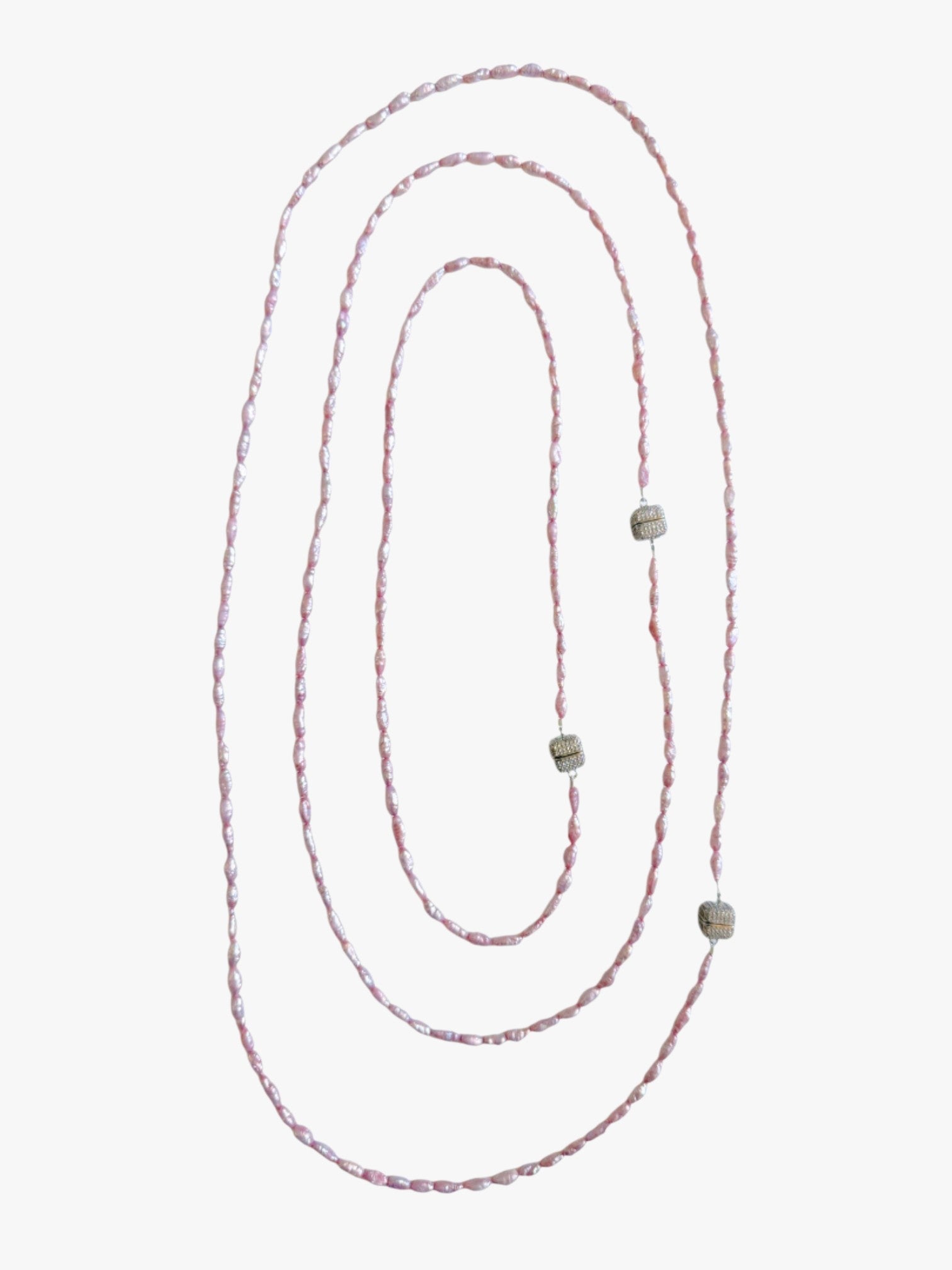 stem&stone vintage lilac saltwater pearl necklace with magnetic clasp and toggle detail.